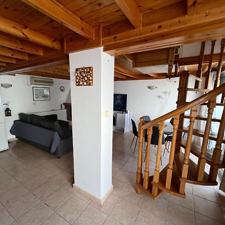 Villa Casa Di Mare Loutráki Exterior foto